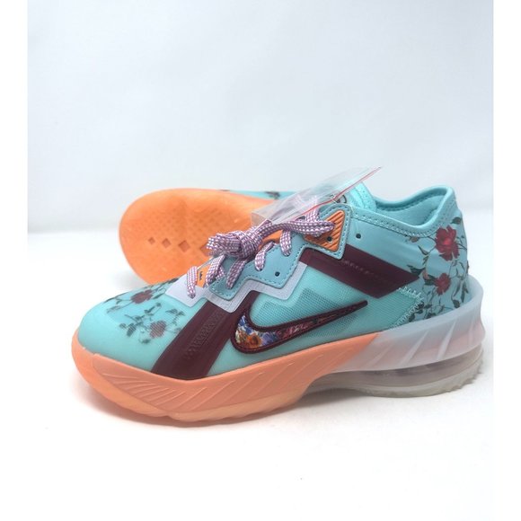NIKE BIG 6.5 YOUTH/ women 8 LEBRON XVIII LOW GS BASKETBALL SHOES DN4177 400 - Picture 1 of 9